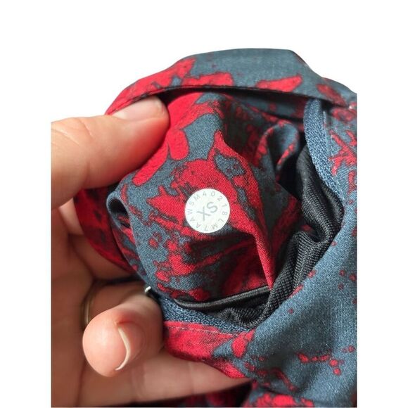 Lululemon T.H.E. Shorts Linerless size XS Canopy Hot Heat Mach Blue 9.5” Athleti - Picture 6 of 9